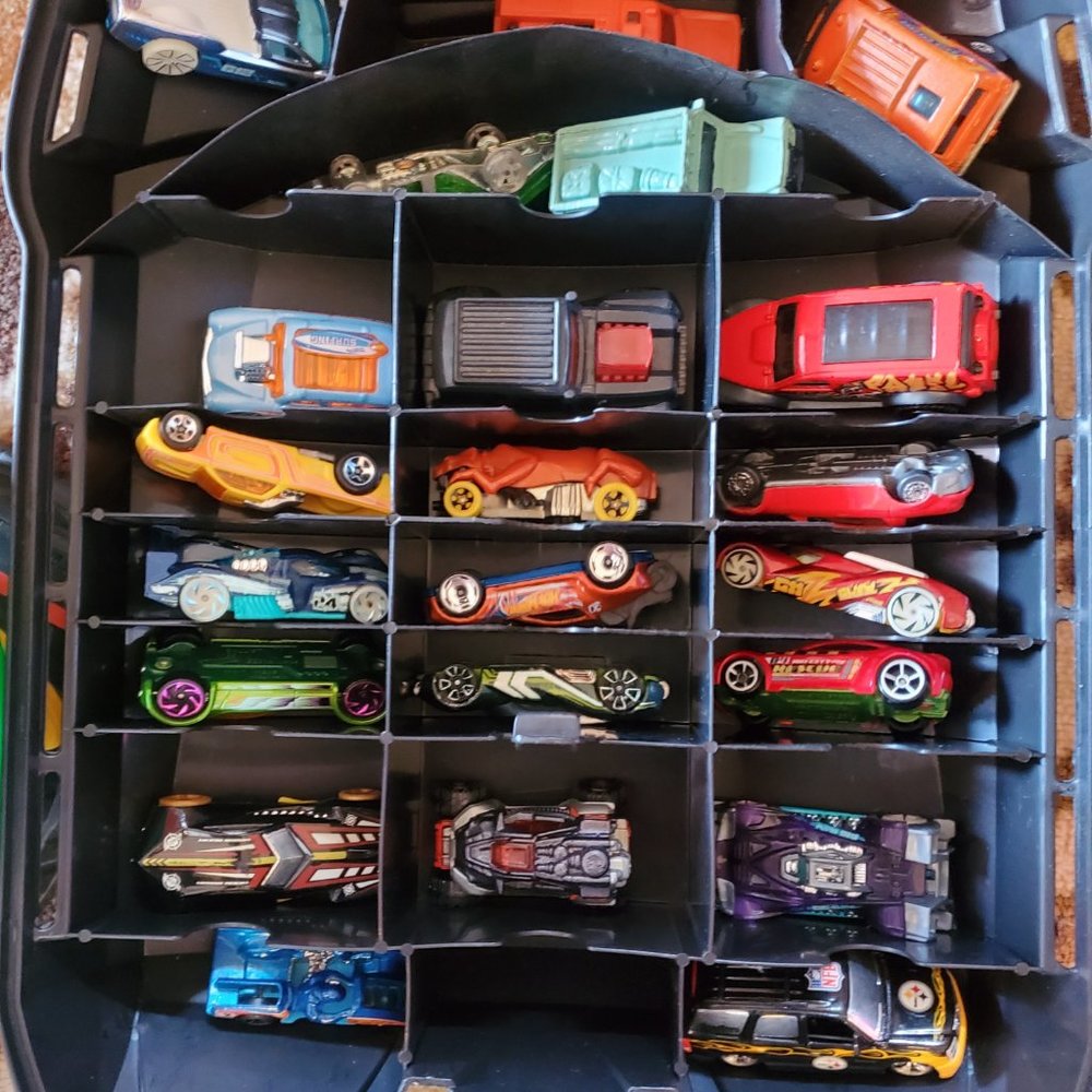 Hot Wheels Collection - Picture 3 of 10